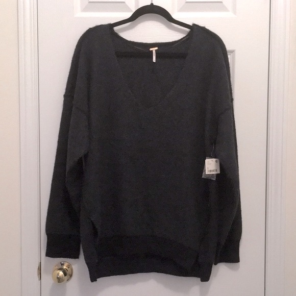 Free People Sweater Weather V Neck NWT - Picture 5 of 10